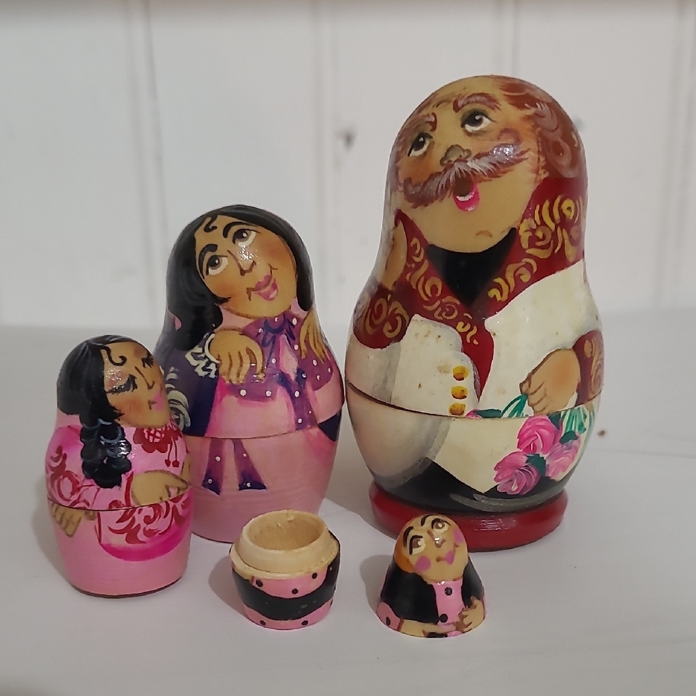 Vintage Hand-Painted Folk Art Nesting Doll Set of 4 Wooden Matryoshka